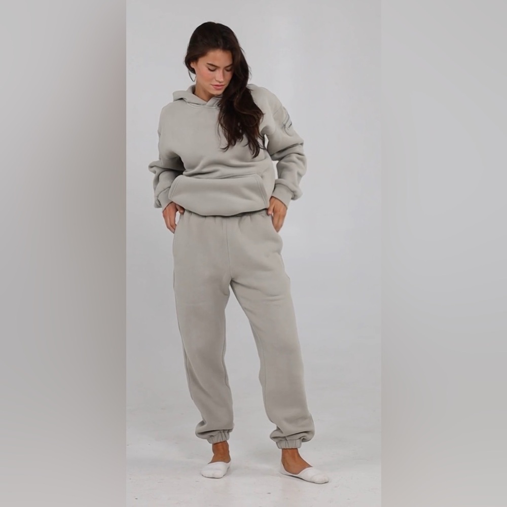 Comfrt brand Women's Gray/Beige Sweatpants